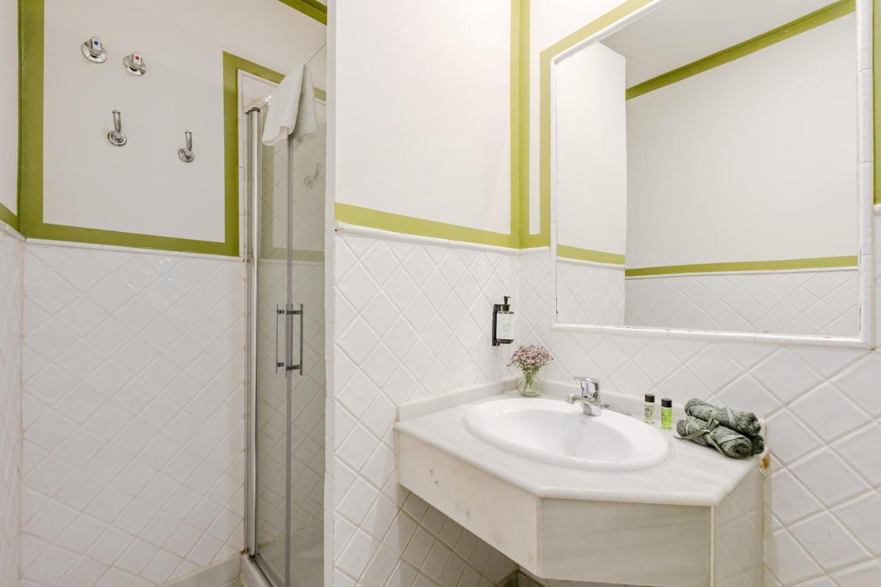 Nuea Giralda Hotel
